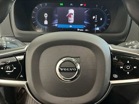 Certified 2023 Volvo XC90 B6 Ultimate w/ Protection Package Premier image 7