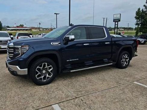 Certified 2023 GMC Sierra 1500 SLT AWD/4WD image 4