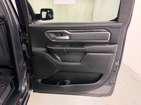 Used 2019 RAM 1500 Big Horn AWD/4WD image 12