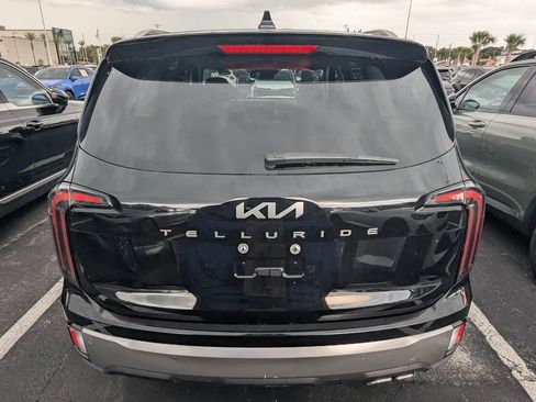 Used 2025 Kia Telluride EX w/ EX Captain's Chair Package FWD image 5