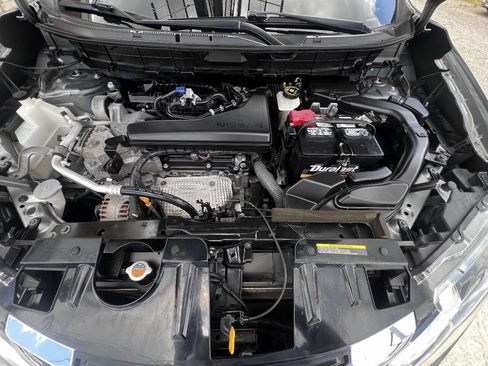 Used 2017 Nissan Rogue SL w/ SL Premium Package AWD/4WD image 18