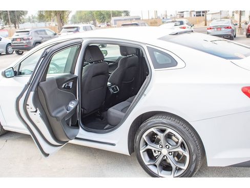 Used 2023 Chevrolet Malibu LT FWD image 13