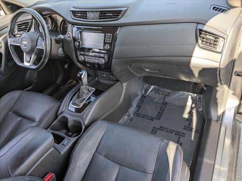 Used 2018 Nissan Rogue SL FWD image 19