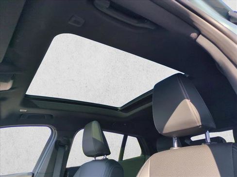 Certified 2025 BMW X2 xDrive28i w/ Technology Package AWD/4WD image 15