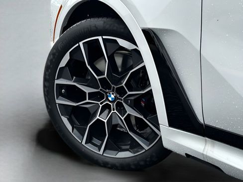 New 2027 BMW X7 M60i AWD/4WD image 27
