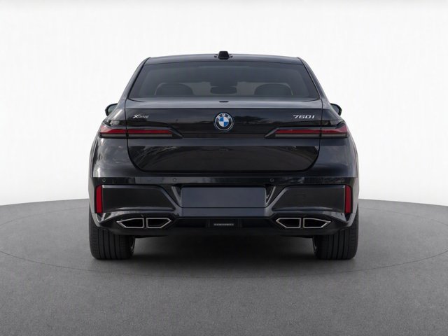 Used 2023 BMW 760i xDrive AWD/4WD image 6