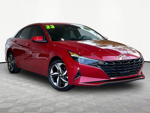 Used 2023 Hyundai Elantra SEL w/ Convenience Package FWD image 3
