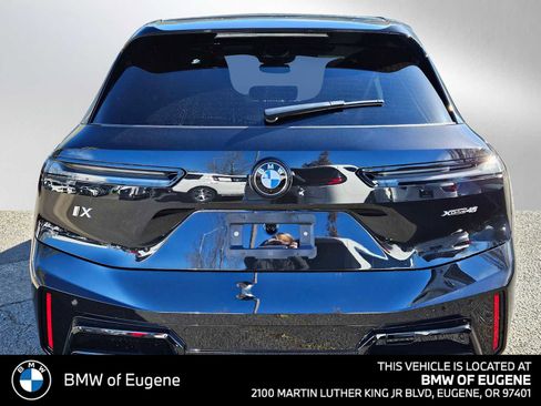 New 2026 BMW iX xDrive45 w/ M Sport Package AWD/4WD image 4