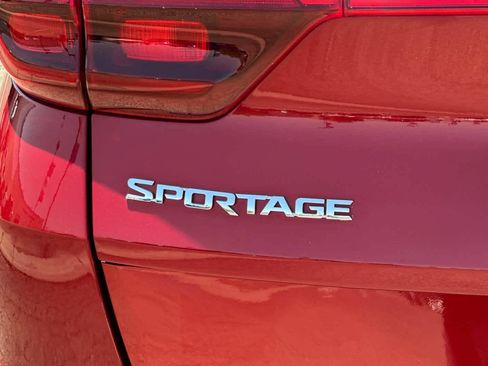 Used 2022 Kia Sportage LX FWD image 26