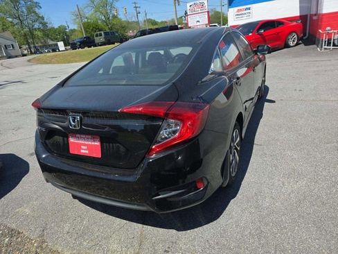 Used 2016 Honda Civic EX image 4