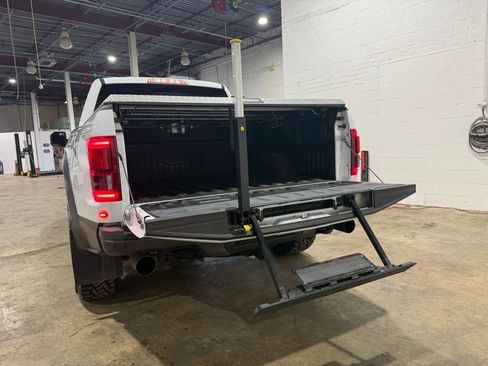Used 2018 Ford F150 Raptor w/ Equipment Group 802A Luxury image 21