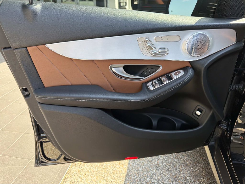 Used 2021 Mercedes-Benz GLC 300 4MATIC Coupe image 19