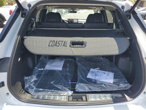 New 2025 Mitsubishi Outlander SE image 29