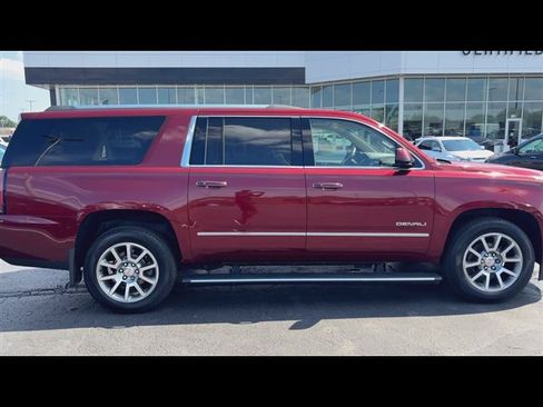 Certified 2017 GMC Yukon XL Denali w/ Open Road Package AWD/4WD image 9