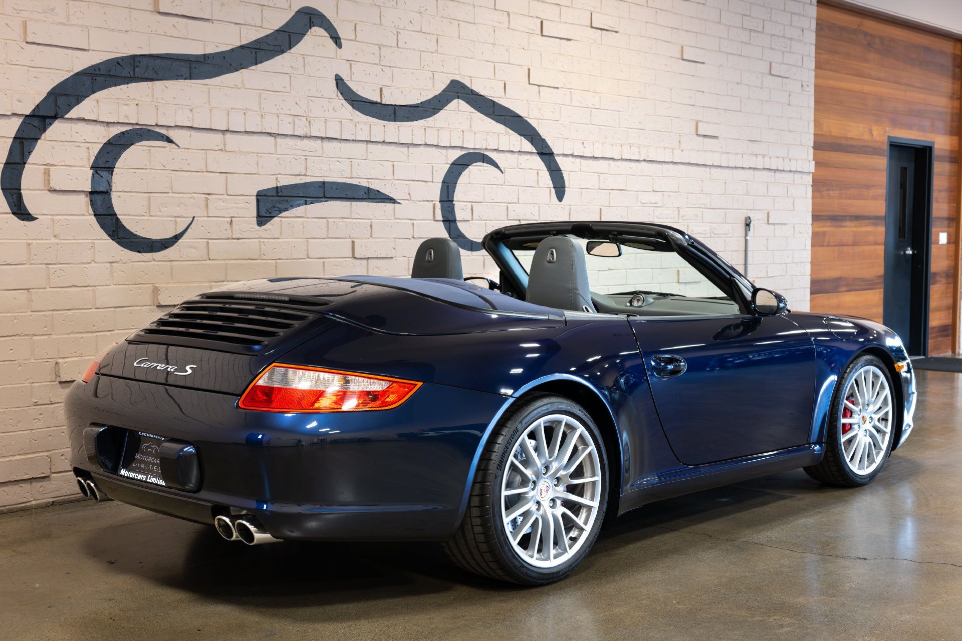 Used 2006 Porsche 911 Carrera S RWD image 6