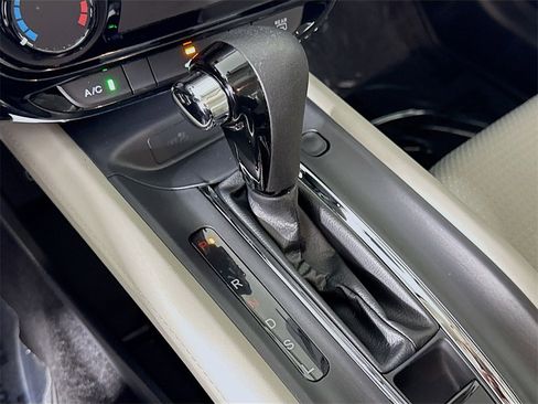 Used 2020 Honda HR-V LX image 16