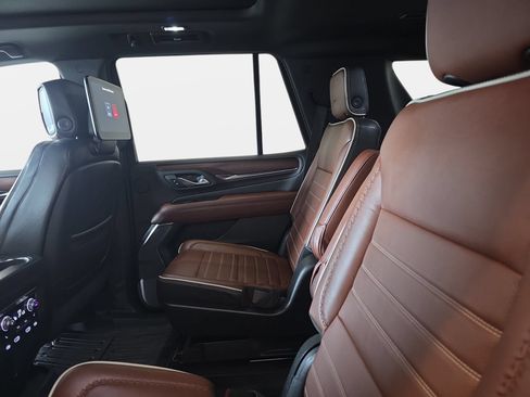 Used 2023 GMC Yukon Denali Ultimate AWD/4WD image 14