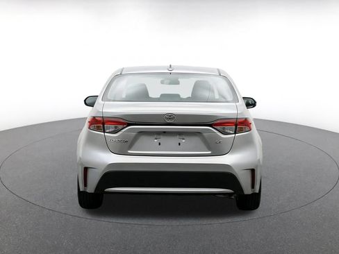 Used 2025 Toyota Corolla LE FWD image 8