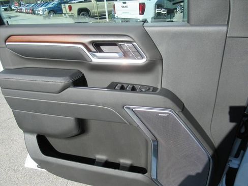 New 2026 GMC Sierra 2500 Denali w/ Denali Reserve Package AWD/4WD image 21