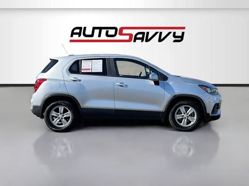 Used 2022 Chevrolet Trax LS w/ Tint and Cruise Package FWD image 8