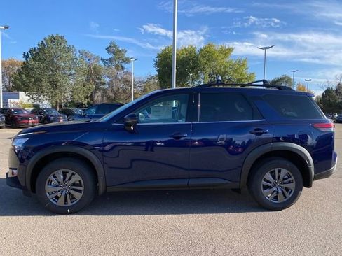 New 2025 Nissan Pathfinder SV image 3