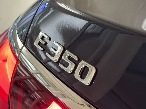 New 2026 Mercedes-Benz E 350 4MATIC Sedan image 9
