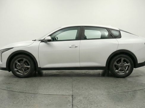 Used 2025 Kia K4 LXS image 5