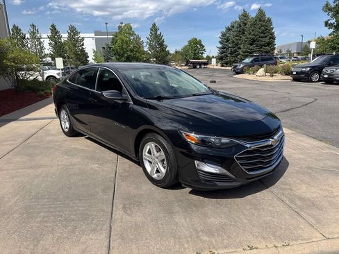 Used 2021 Chevrolet Malibu LS FWD image 4