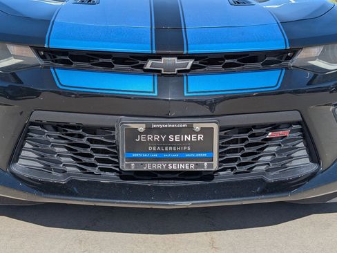 Used 2018 Chevrolet Camaro SS w/ LPO, Ground Effects Package RWD image 9