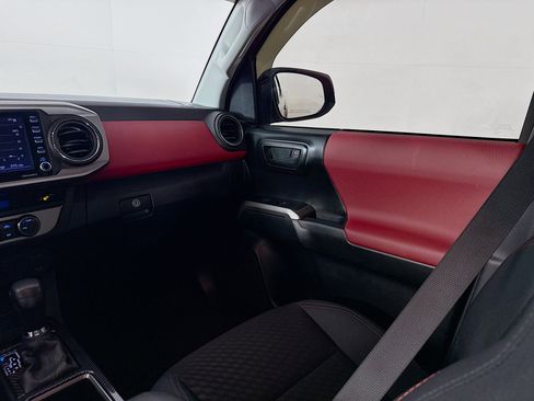 Used 2022 Toyota Tacoma SR5 image 26