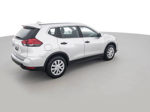 Used 2017 Nissan Rogue S image 5