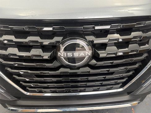 Used 2024 Nissan Kicks SV image 31