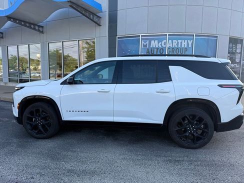 Used 2024 Chevrolet Traverse RS AWD/4WD image 2