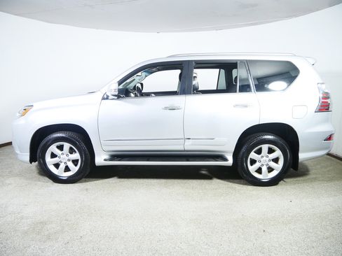 Used 2015 Lexus GX 460 image 4