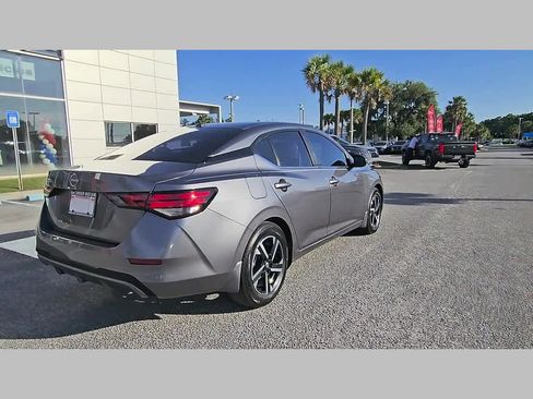 Used 2025 Nissan Sentra SV w/ Trunk Package FWD image 31