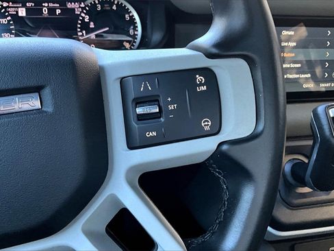 Used 2023 Land Rover Defender 110 S image 12