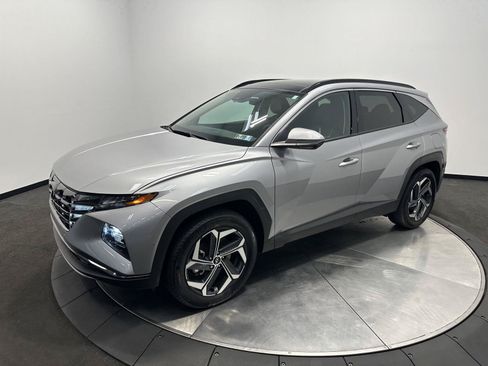 Certified 2023 Hyundai Tucson Limited AWD/4WD image 4