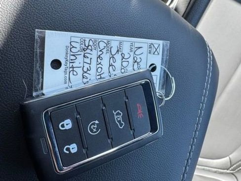 New 2025 Jeep Grand Cherokee L Limited w/ Black Appearance Package image 34