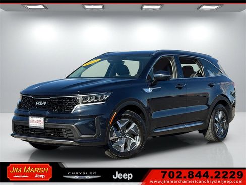 Used 2022 Kia Sorento S image 1