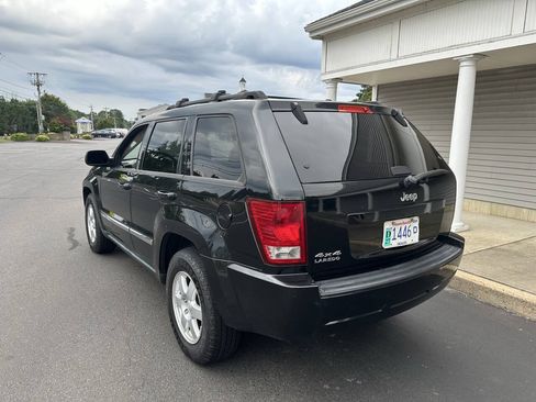 Used 2010 Jeep Grand Cherokee Laredo w/ Popular Equipment Group AWD/4WD image 28