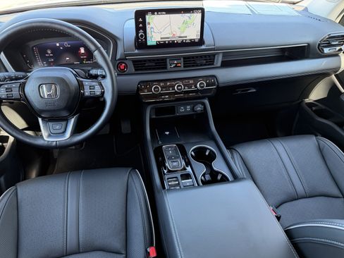Used 2024 Honda Pilot Elite image 13