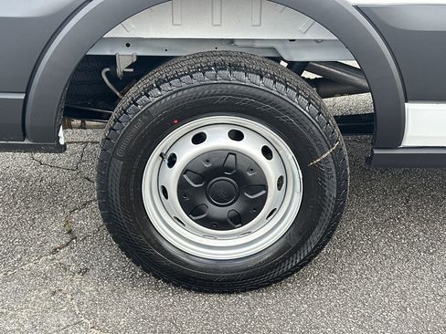 New 2026 Ford Transit 250 148 Medium Roof image 38