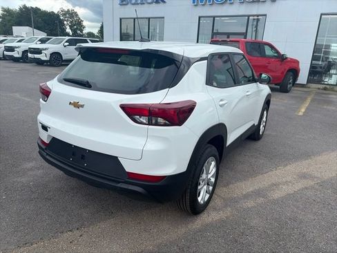 New 2026 Chevrolet TrailBlazer LS FWD image 6
