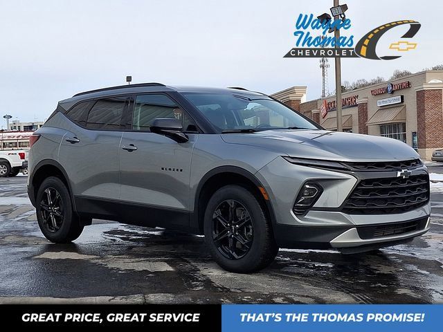 Used 2024 Chevrolet Blazer LT w/ Convenience Package FWD image 1