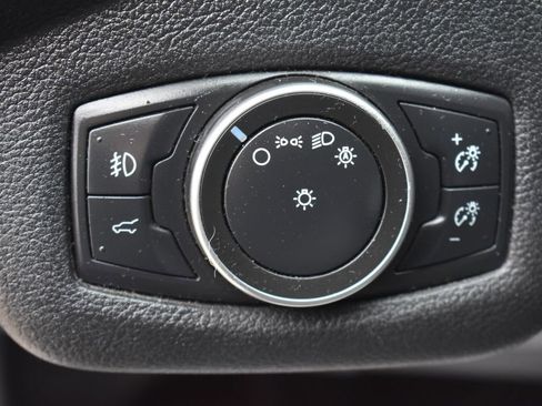 Used 2019 Ford Escape SE image 25