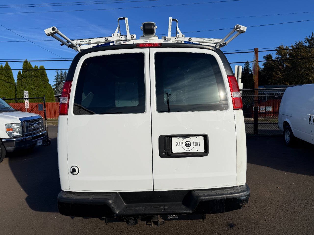 Used 2016 Chevrolet Express 2500 w/ Cold Climate Package RWD image 15