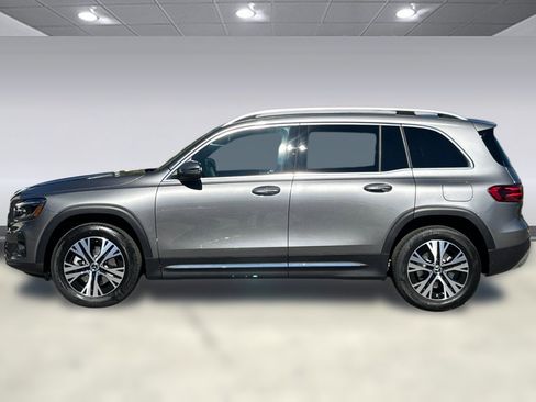 Used 2026 Mercedes-Benz GLB 250 image 2