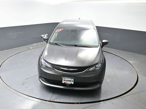 Used 2023 Chrysler Voyager LX FWD image 42