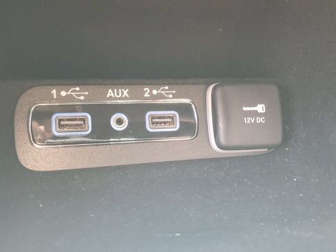 Used 2019 Jeep Grand Cherokee Altitude AWD/4WD image 25