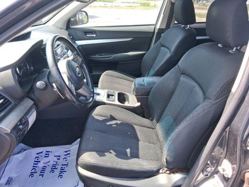 Used 2011 Subaru Outback 2.5i Premium AWD/4WD image 9